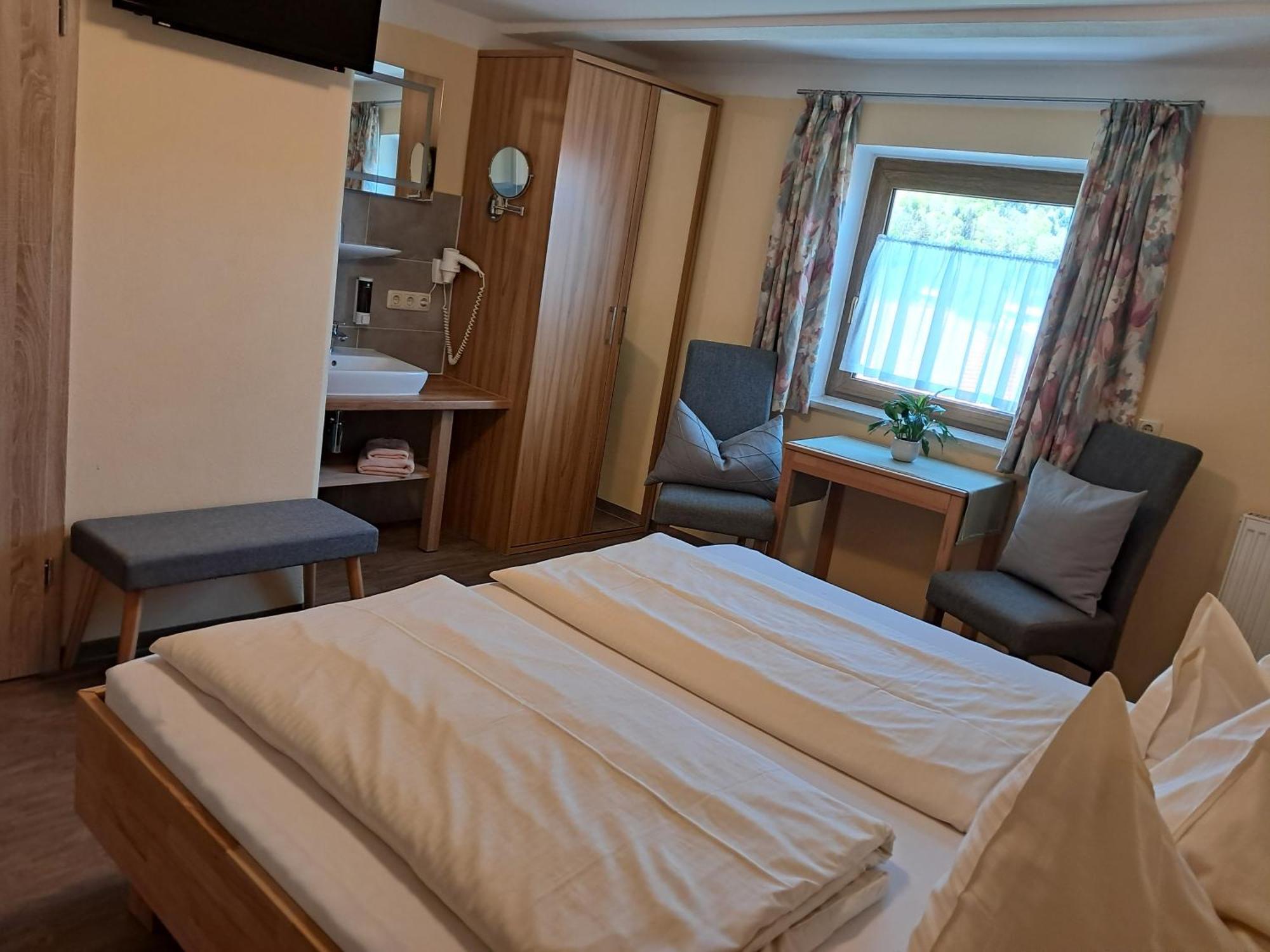 Hotel Garni Edelweiss Siegsdorf Exteriör bild
