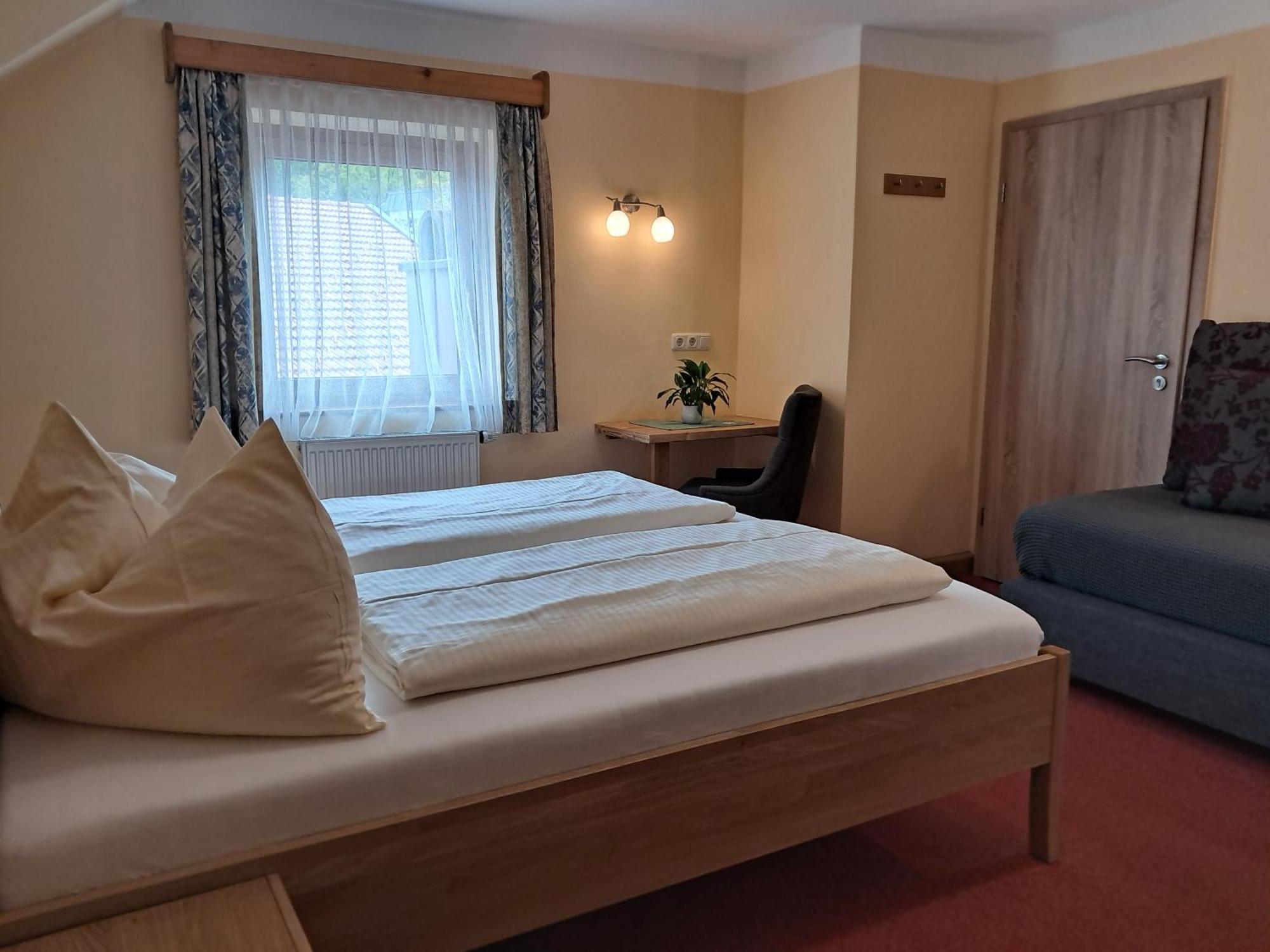 Hotel Garni Edelweiss Siegsdorf Exteriör bild